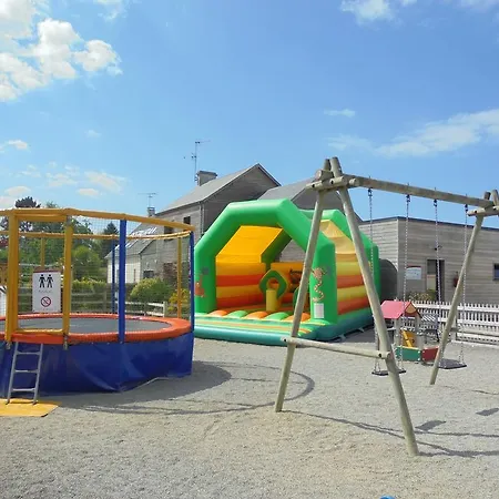 Camping Aux Pommiers 4*